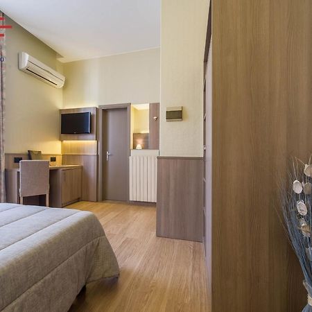 Hotel Est Piombino Eksteriør billede