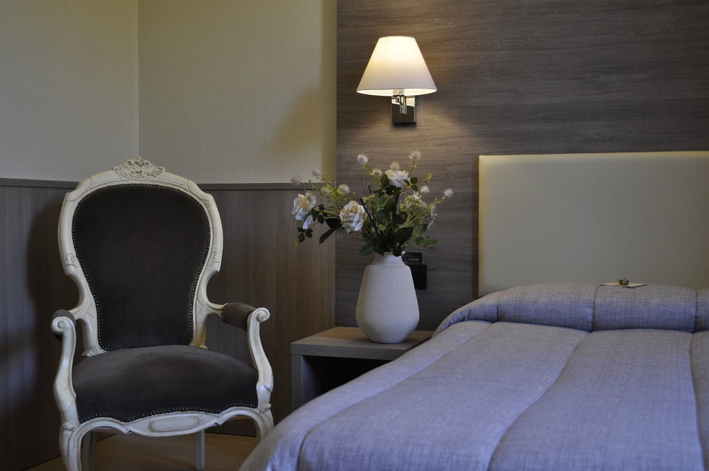 Hotel Est Piombino Eksteriør billede