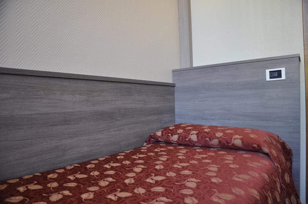 Hotel Est Piombino Eksteriør billede